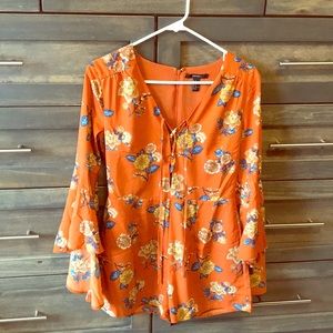 NEW! Floral Romper 🌺🍊